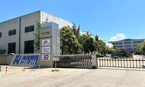 客戶參觀、考察鋰電池處理設備車間
